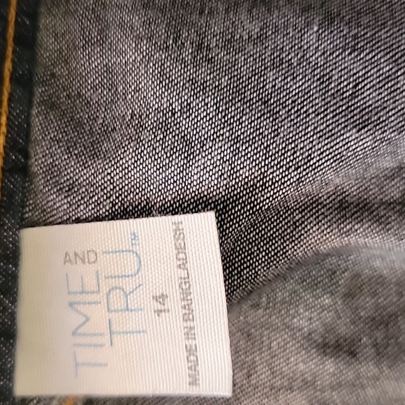 Western style denim skirt size 14 - Picture 3 of 4